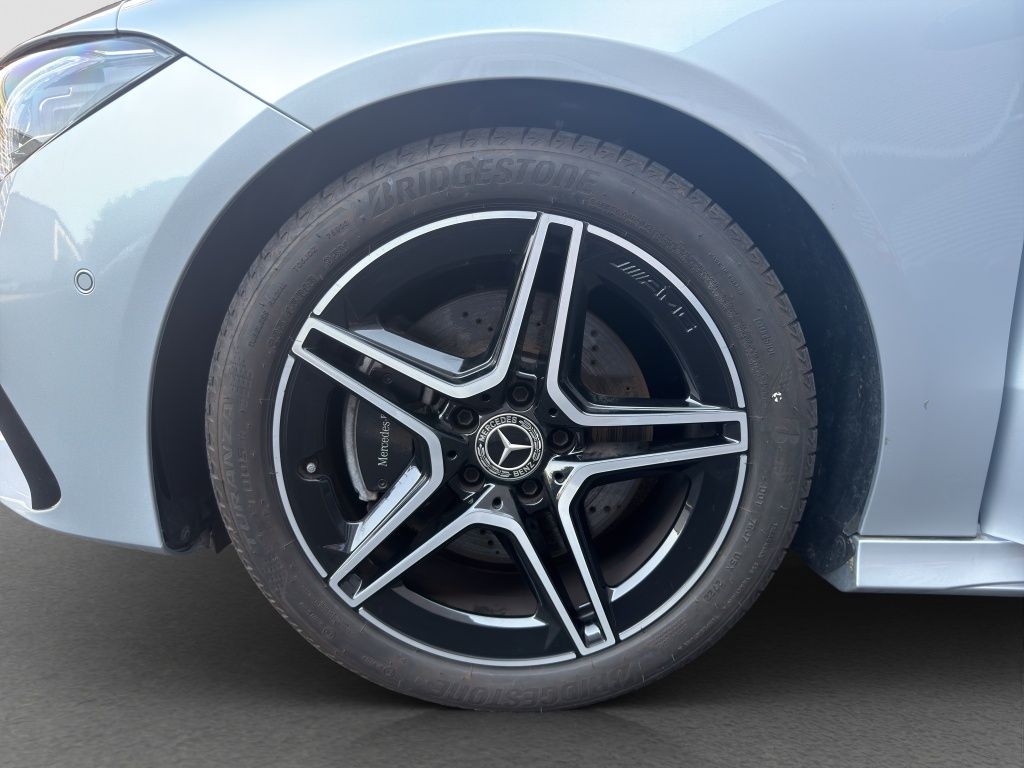 Fahrzeugabbildung Mercedes-Benz CLA 200 Coupé AMG*Night*Pano*Key.Less*PDC*360°