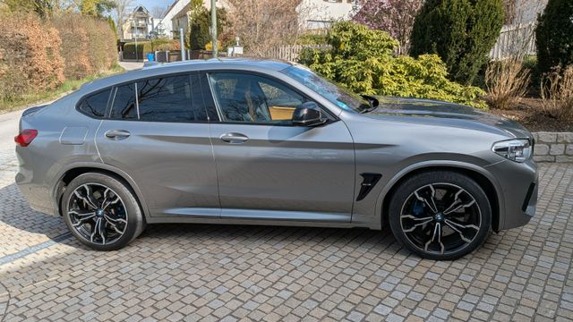 BMW X4 M COMPETITION  AHK, Panorama,belüftete Sitze