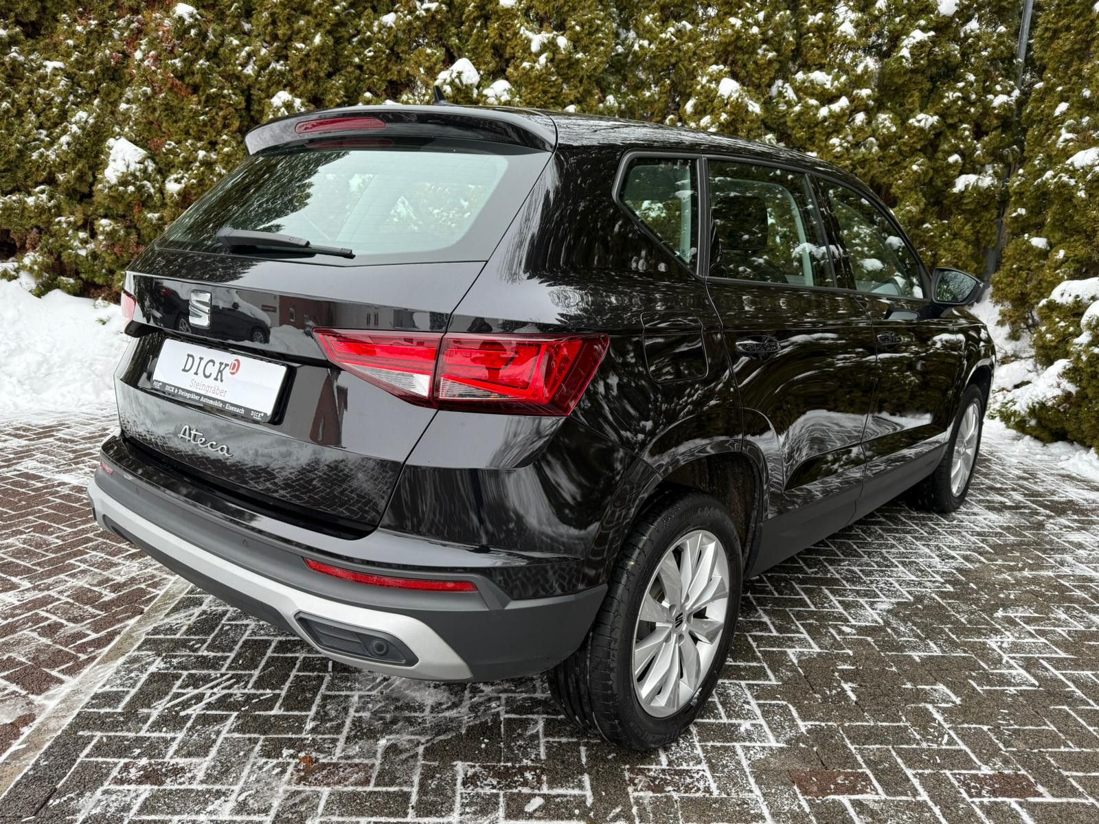 Fahrzeugabbildung SEAT Ateca 2.0 TDI Style LED+NAVI+AHK+AMBI+DAB+TEMPO+