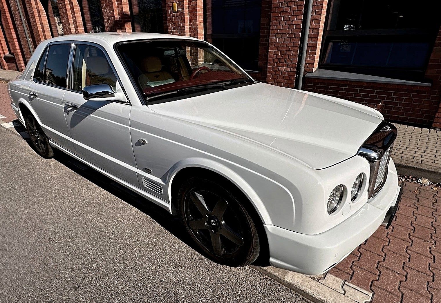Fahrzeugabbildung Bentley Arnage Mulliner/Technisch umfassend revidiert+1A