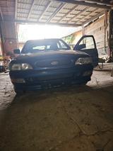 Ford Escort 1.4i Ghia Ghia - Ford Escort Ghia mit Benzin-Antrieb