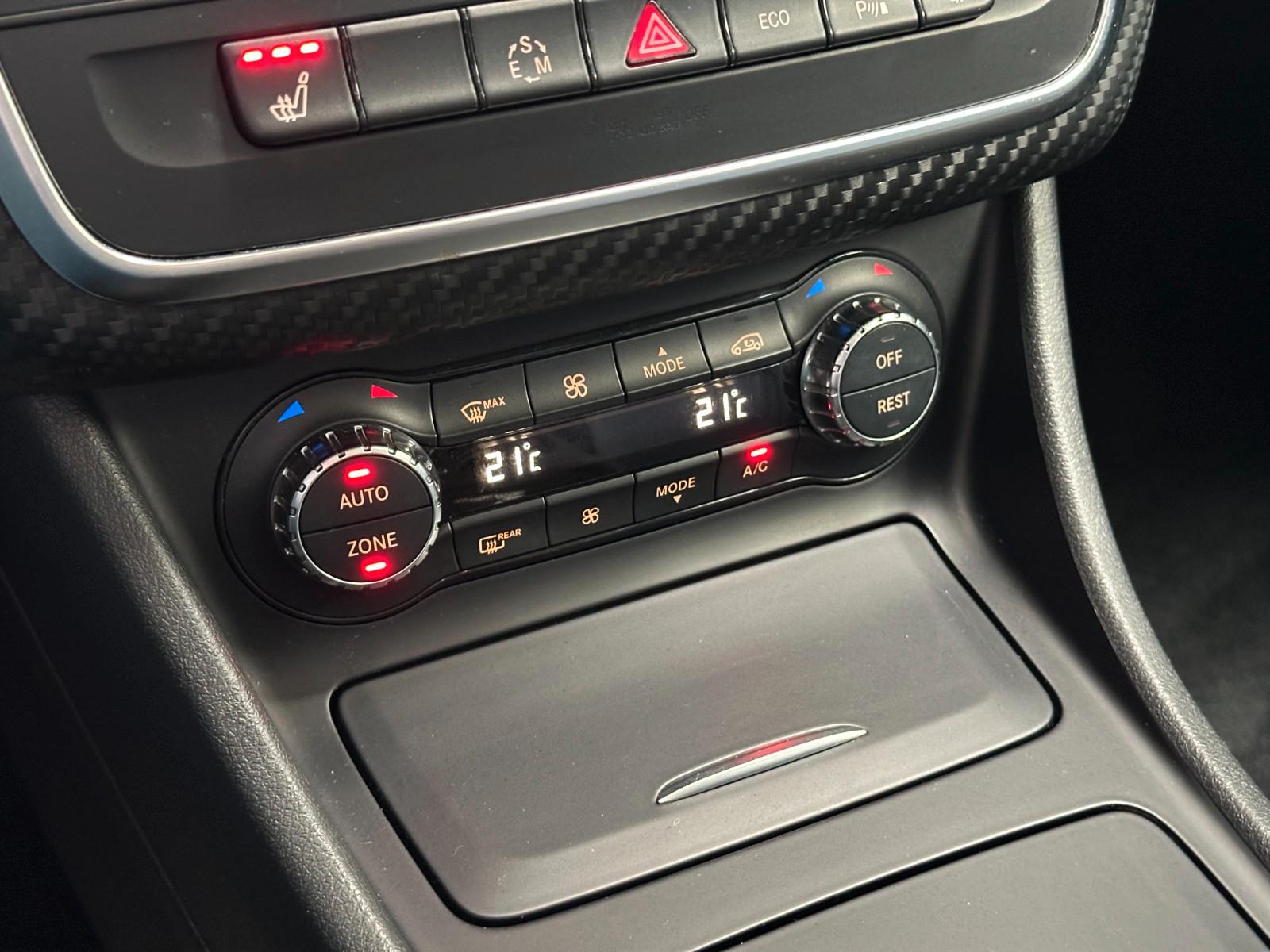 Mercedes-Benz A 250 4MATIC DCT Comand*Bi-Xenon*Leder*