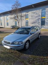 Volvo V70 2.4 - unfallffrei, 1. Hand, TÜV bis 11/26 - gebrauchte Volvo V70 aus dem Jahr 2001