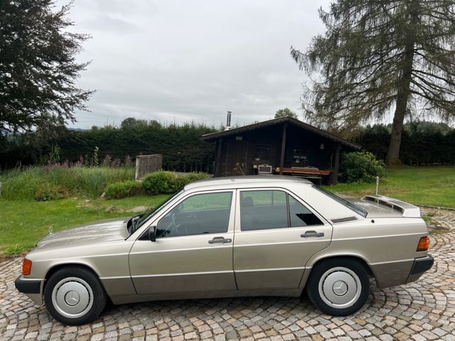 Mercedes-Benz 190E 2,0 Schalter 1.Hand rostfrei 139000KM!