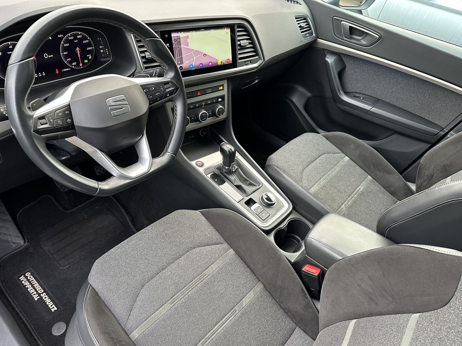 Fahrzeugabbildung SEAT Ateca 2.0 TDI DSG Xperience NAV+LED+VCOCK+WINTER