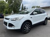 Ford Kuga Trend 1.6 Benziner 150 Ps AHK TÜV-Neu - Ford Kuga mit Benzin-Antrieb: Geländewagen, 1.6