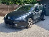 Peugeot 307 SW 1.6 HDi Premium Pano AHK Klima - Peugeot 307 aus 2006: SW