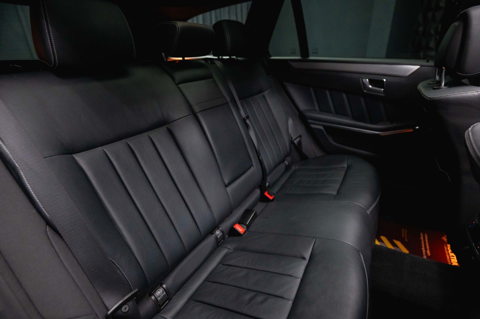 Fahrzeugabbildung Mercedes-Benz E 500 V8 CGI AMG Sport *Airmatic*Pano*ACC*H&K*