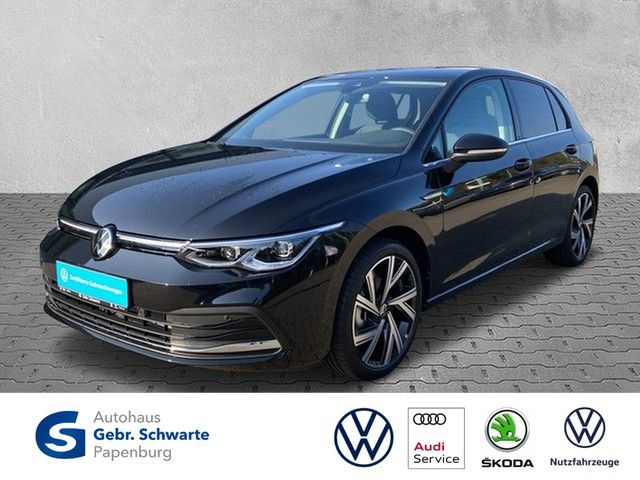 Volkswagen Golf VIII 1.5 eTSI DSG Style NAVIGATION+SHZG+LM