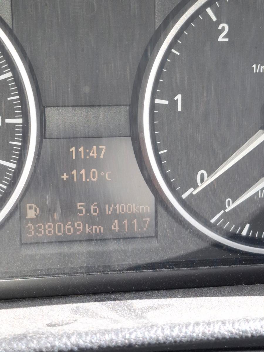 BMW 316 2011 — photo 14