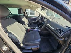 Fahrzeugabbildung Megane IV Grandtour Intens 1.3 TCe 140 EDC EU6d