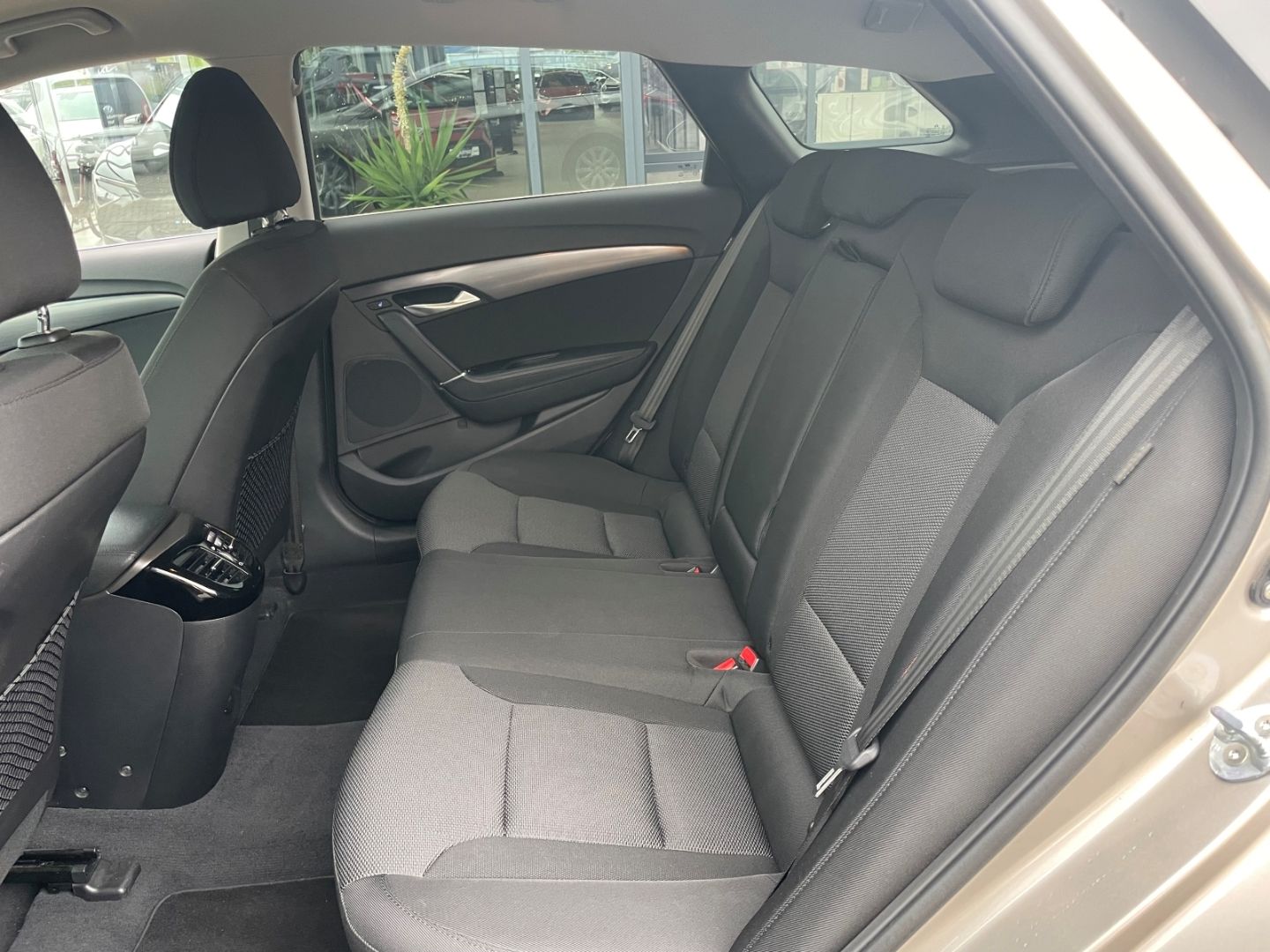 Fahrzeugabbildung Hyundai i40 cw Style Kamera Klima Tempomat Navi SHZ DAB