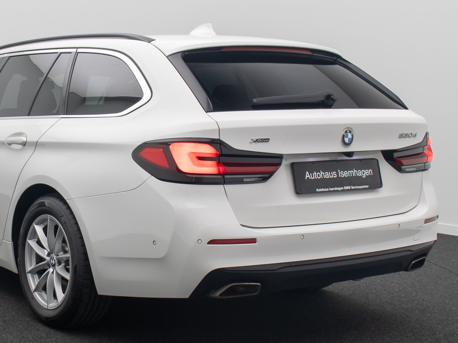 Fahrzeugabbildung BMW 530d xD ACC 360°Memory DAB DisplKey AHK Standhz