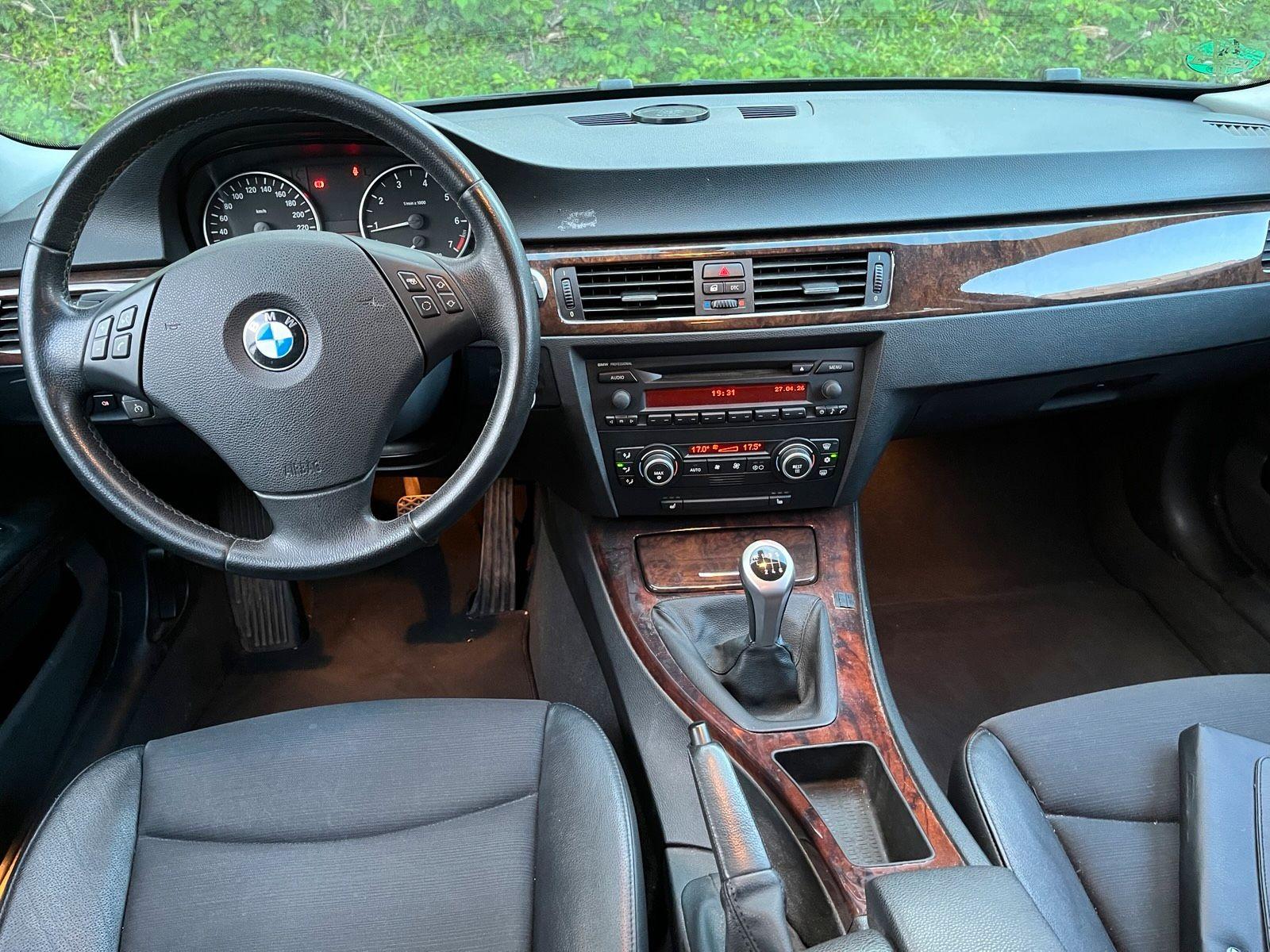 BMW 320 2006 — photo 12