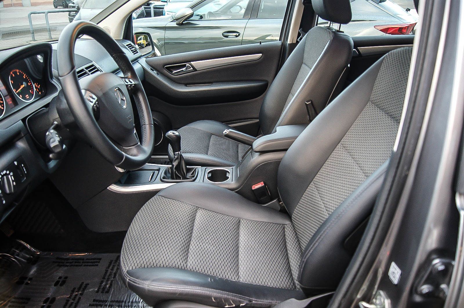 Fahrzeugabbildung Mercedes-Benz A 160 Avantgarde KLIMA PARKLENK LAMELLENDACH SHG