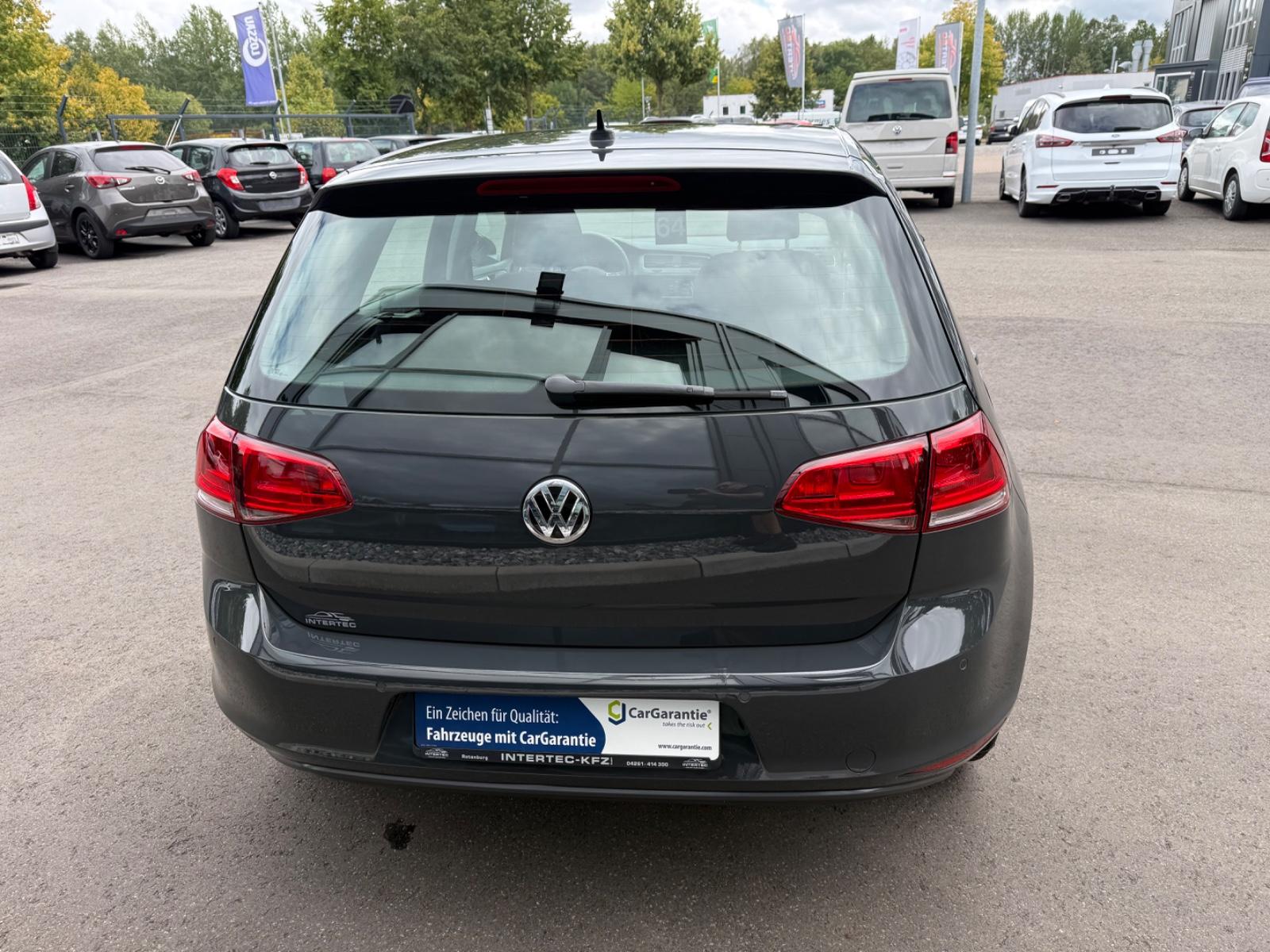 Volkswagen Golf VII Lim Comfortline*NAVI*SHZ*PDC*FSP*HU NEU