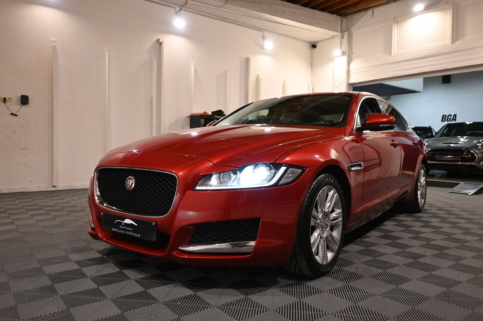 JAGUAR XF