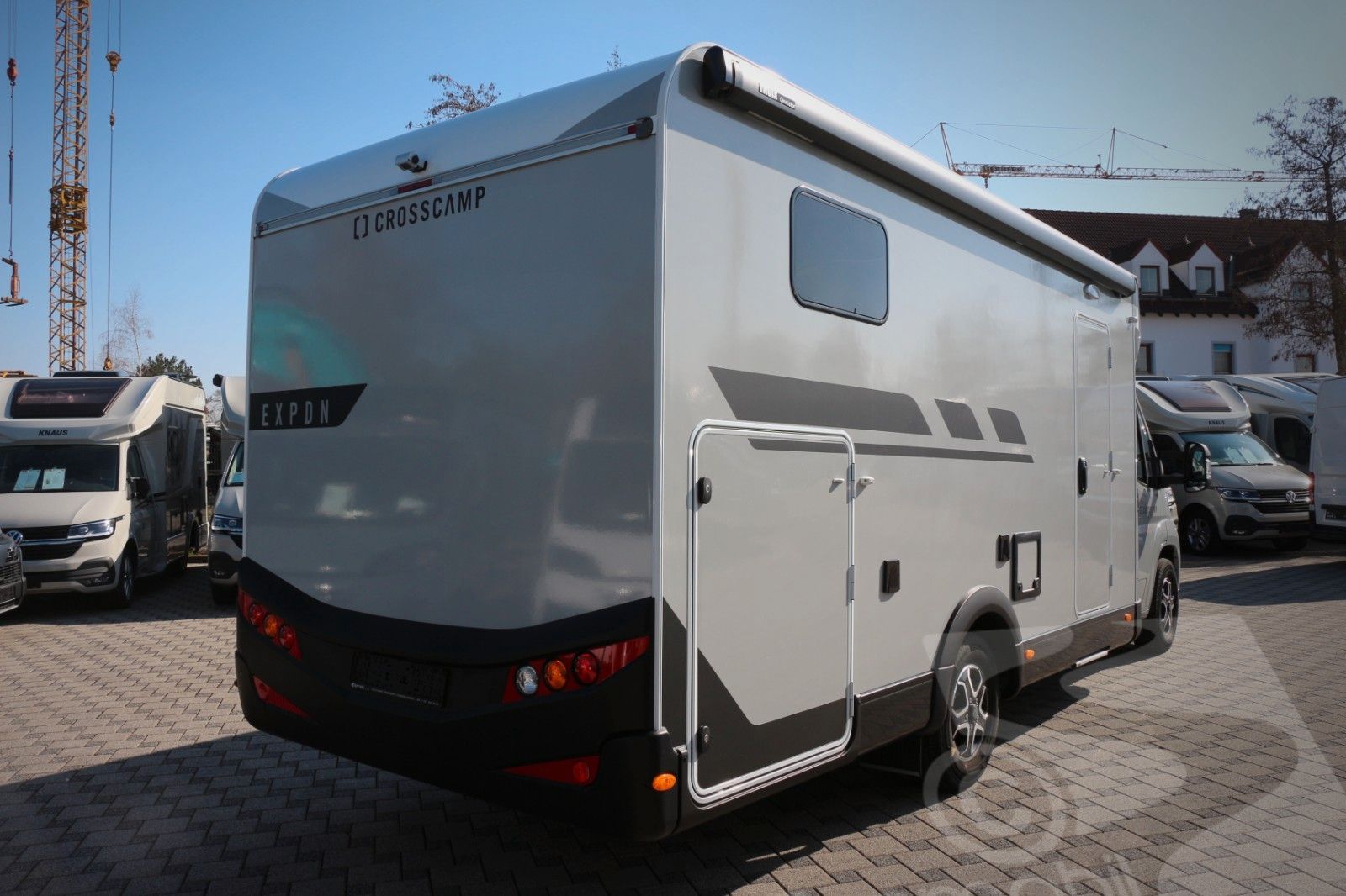 Fahrzeugabbildung Crosscamp EXPDN 7.4 E Peugeot Automatik