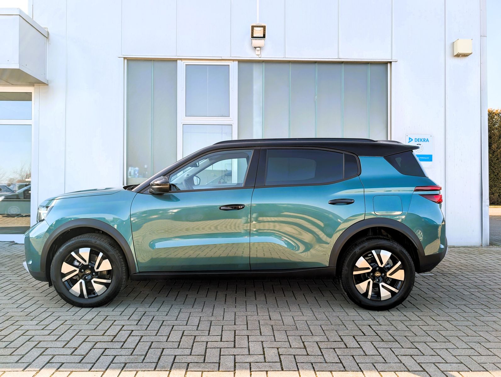 Fahrzeugabbildung Opel Frontera GS Hybrid 145PS Automatik 7-SITZE -25%