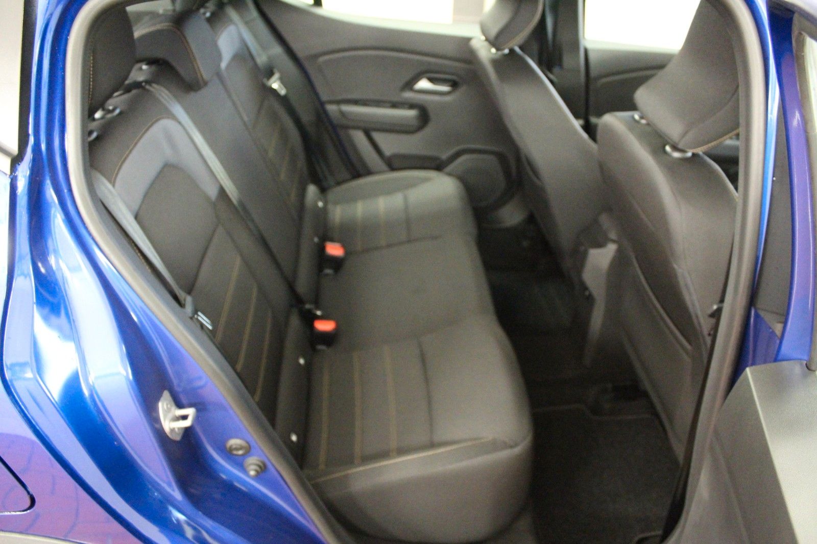 Fahrzeugabbildung Dacia Sandero Stepway TCe 110 Expression*Winterp.*MY26