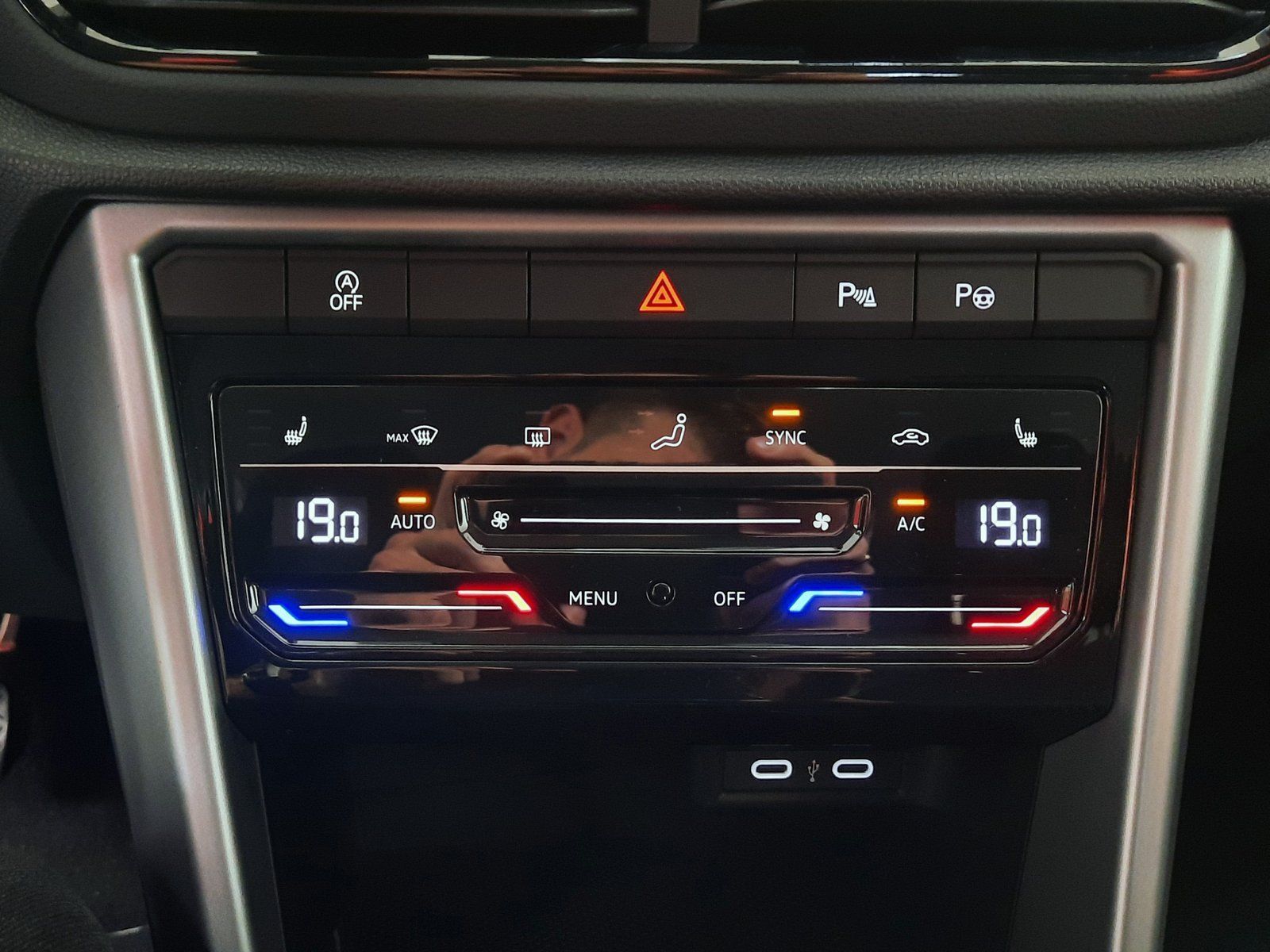 Fahrzeugabbildung Volkswagen T-Roc Life TSI *LED*Sitzhzg*PDC*App-Conn.*ACC*