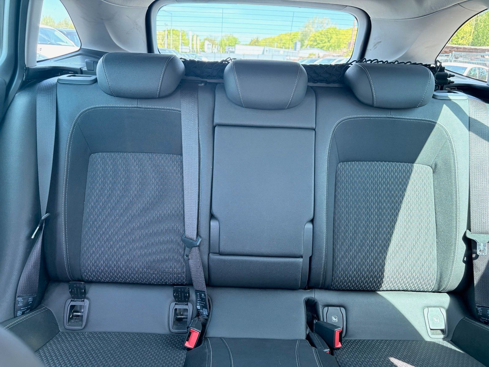 Fahrzeugabbildung Opel Astra K Sports Tourer 1.4 Aut. Navi LED Kamera