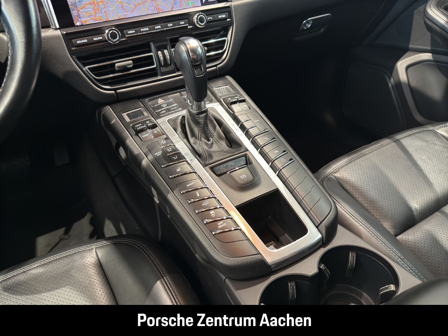 Porsche Macan Luftfederung PASM Approved Unfallfrei 20z foto 24
