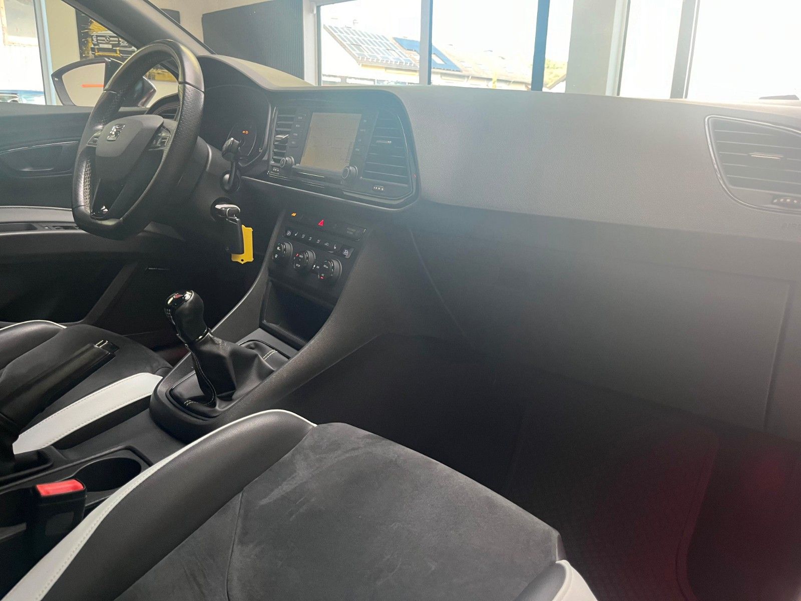 Fahrzeugabbildung SEAT Leon Cupra 280*8xbereift*PDC*NAVI*Winter*Sound*