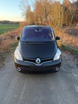 Renault Espace - Renault Espace aus 2014 mit Diesel-Antrieb: Kleinbus