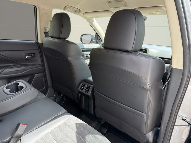 Mitsubishi Outlander Edition+ 2WD+LED+AHK+Carplay+Leder+Len