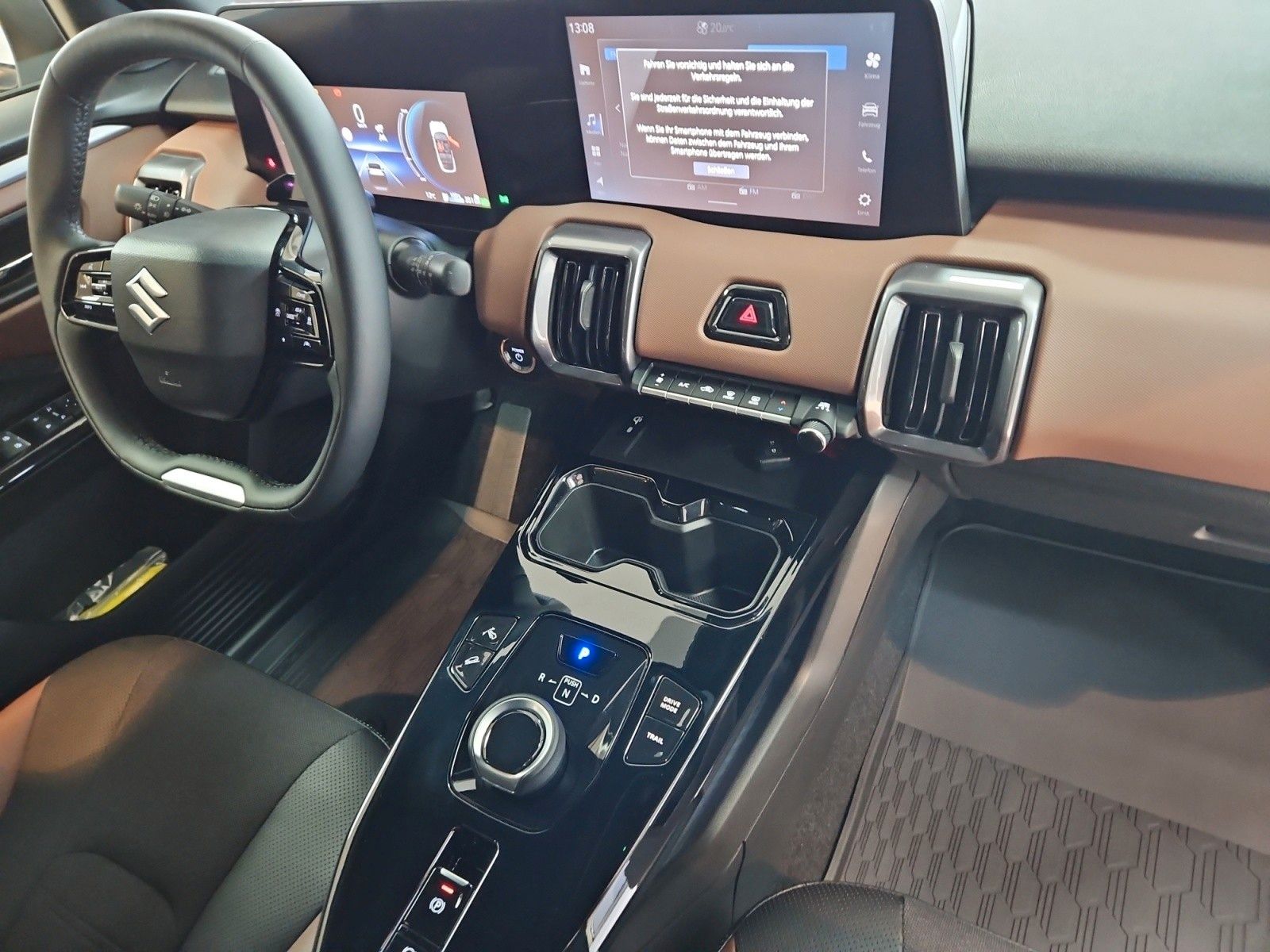 Fahrzeugabbildung Suzuki e Vitara 61 kWh Comfort+ Allgrip