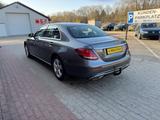Mercedes-Benz E 300 E SHZ LED APPLE TEMPO AMBI - Mercedes-Benz E 300 mit Benzin-Antrieb