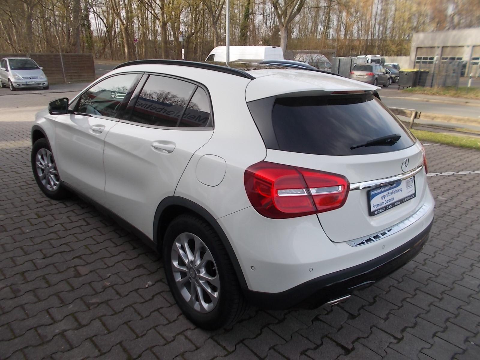 Mercedes-Benz GLA 200 Navi Rückfahrkamera uvm.