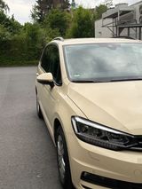 Volkswagen Touran 2.0 TDI SCR DSG Trendline - Volkswagen Touran mit Diesel-Antrieb: Taxi