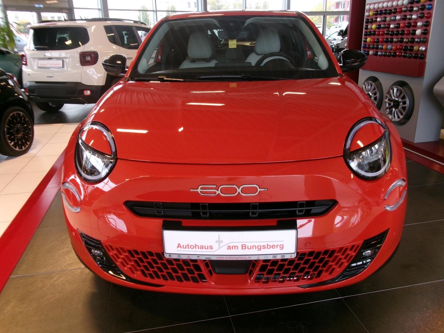 Fiat 600e La Prima Navi Leder LED ACC El. Heckklappe 