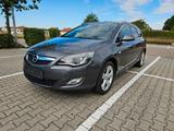 Opel Astra Sports Tourer 1.4 T ecoFL Sport 103 S/...
