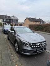Mercedes-Benz GLA 250 4MATIC DCT -