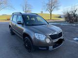 Skoda Yeti Active Plus Edition 4x4 *AHK*KLIMA*TÜV*1H* - Skoda Yeti: Allradantrieb
