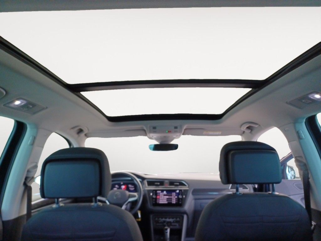 Fahrzeugabbildung Volkswagen Tiguan 2.0 TDI 4MOTION DSG Elegance Sthzg, AHZV