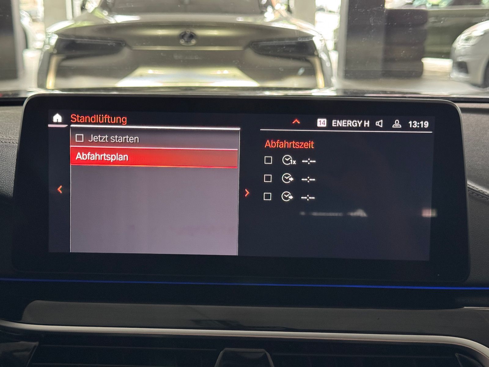 Fahrzeugabbildung BMW 520 d T LUXURY LINE HUD PANORAMA LASER VOLL