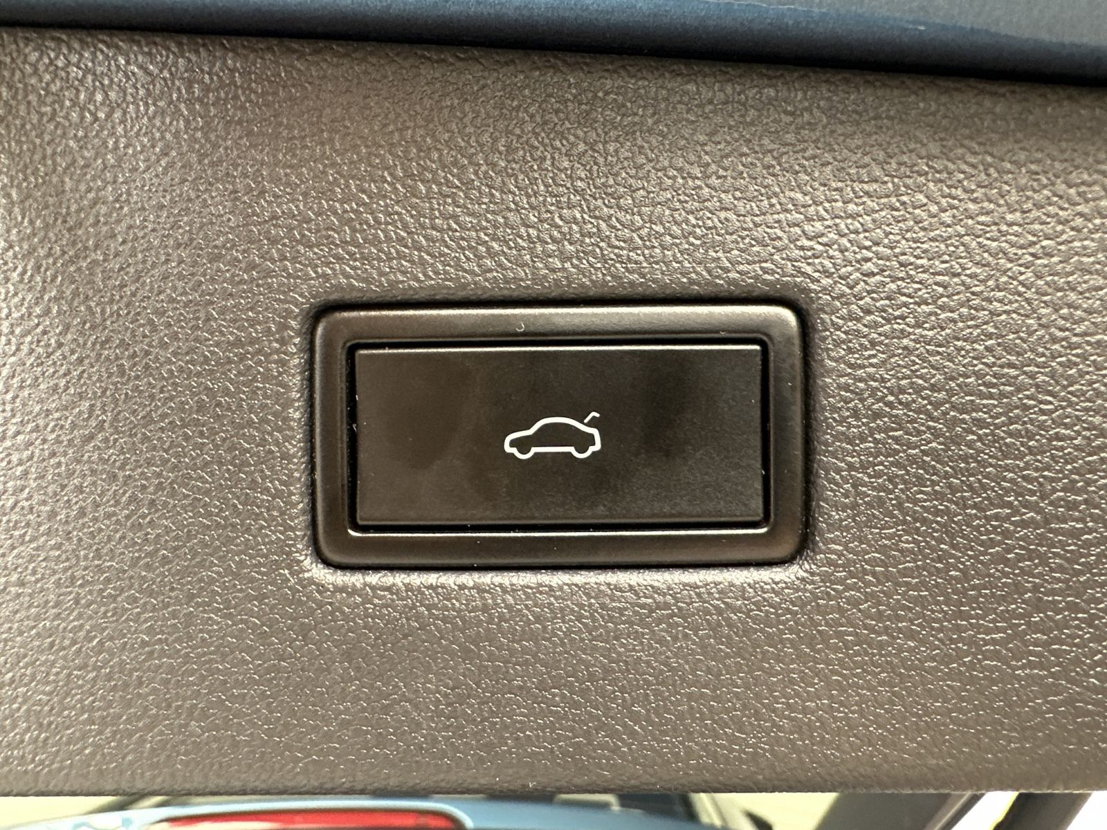 Fahrzeugabbildung Volkswagen Tiguan Allspace 2.0 TDI DSG 4M HL NAV+LED+PANO