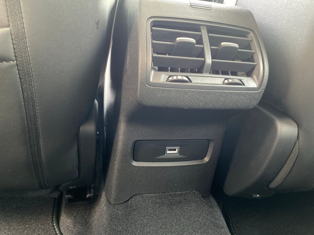 Fahrzeugabbildung Citroën C4 PureTech 130 *Automatik* MAX *beh. Frontsch*