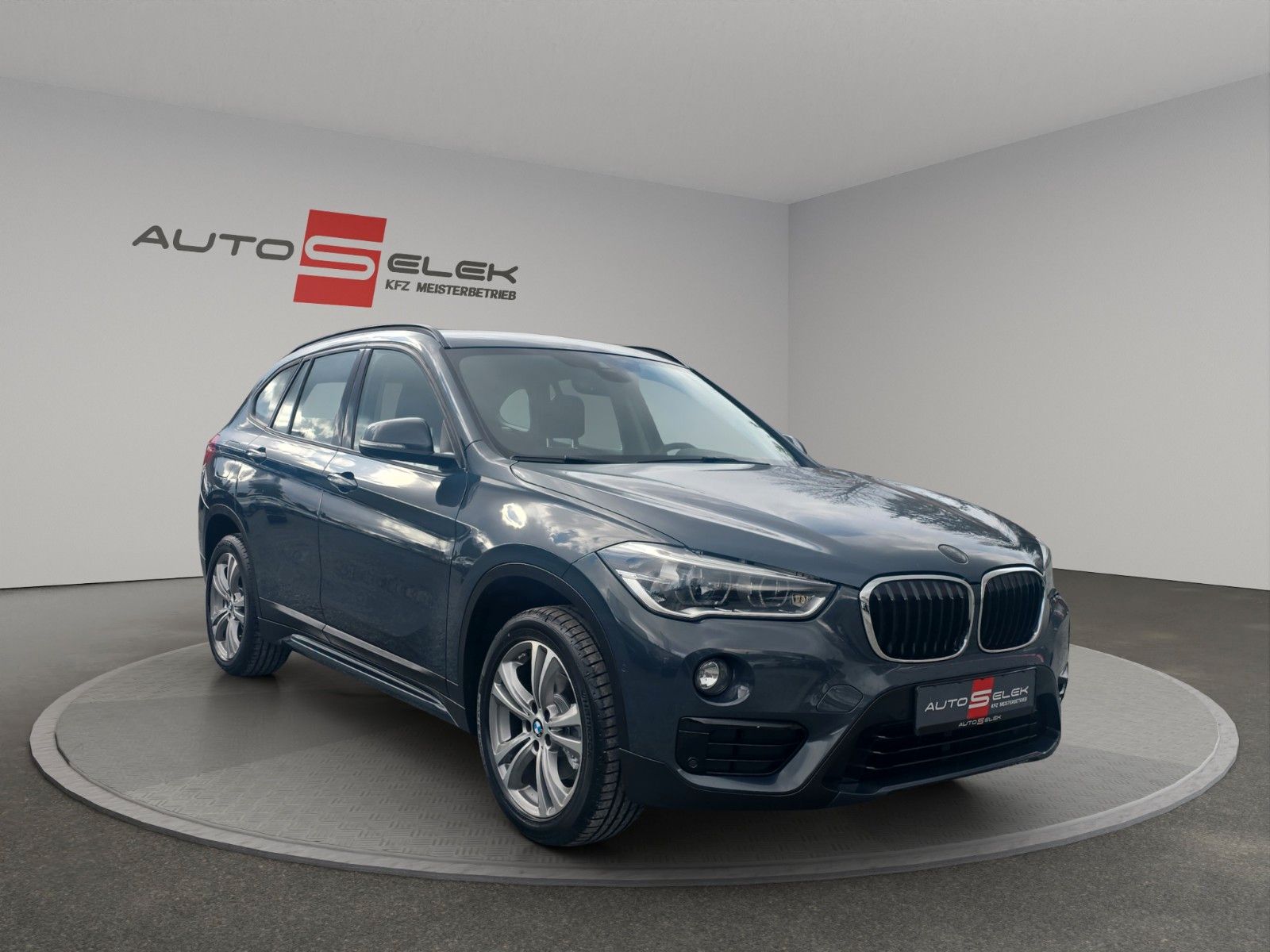 Fahrzeugabbildung BMW X1 xDrive 18 d Sport Line AUTOMATIK
