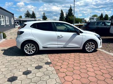 Renault Clio - 9
