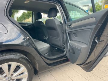 Volkswagen Golf - 12