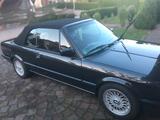 BMW 320i Cabrio ein Traum!!! - BMW Oldtimer: Roadster