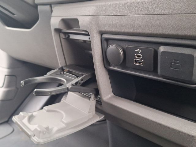 T7 Transporter Kasten 64 kWh