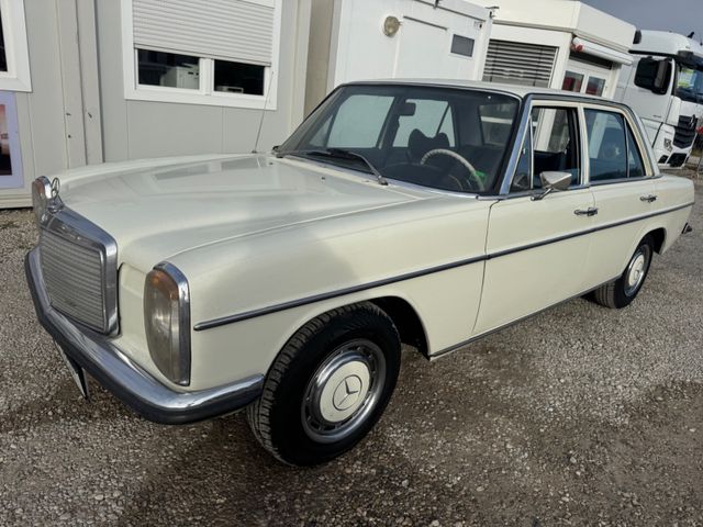 Mercedes-Benz 220D    8 W115 "Strich Acht"