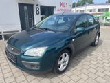 Ford Focus Lim. Connection - Ford Focus aus 2007 mit Benzin-Antrieb: Limousine