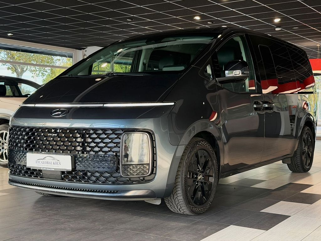 Image of Hyundai STARIA